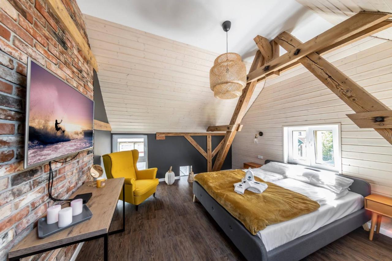 37b Apartment *